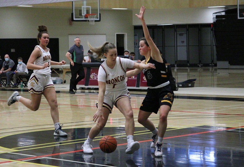 Broncos Women’s Basketball falls to Lions at home